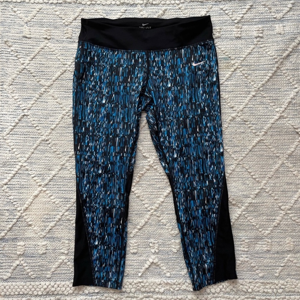 Nike Crop Leggings